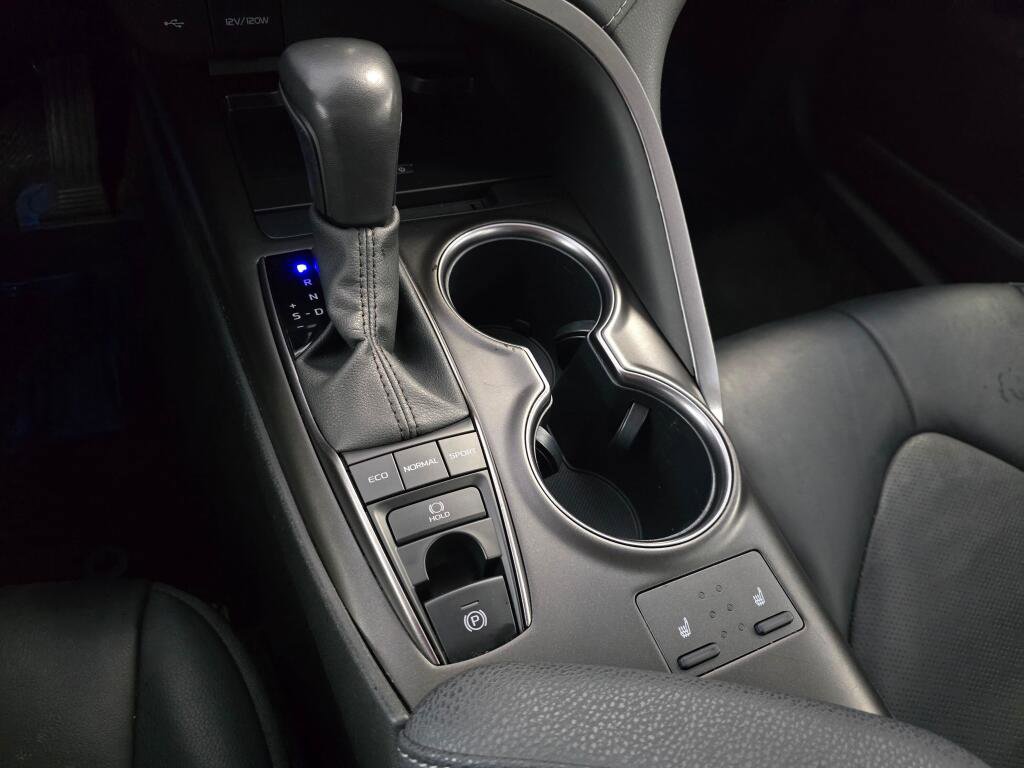 Used 2024 Toyota Camry XSE image 33