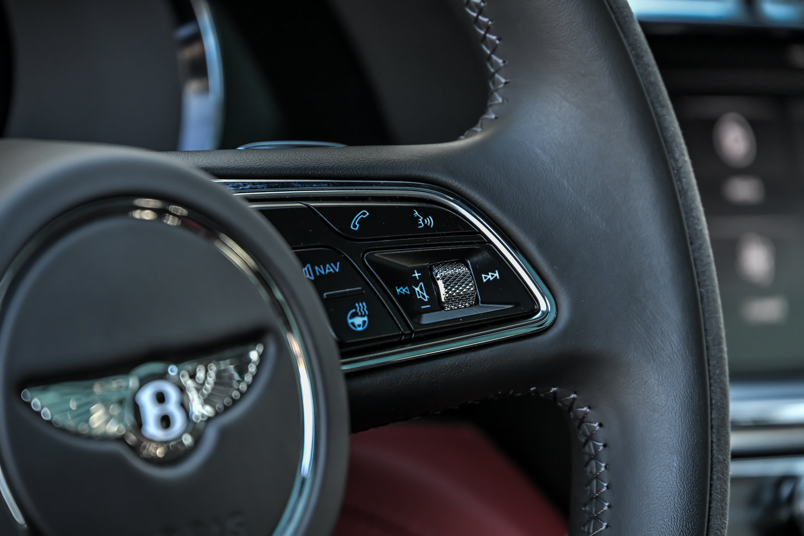 Certified 2022 Bentley Bentayga AWD/4WD image 29