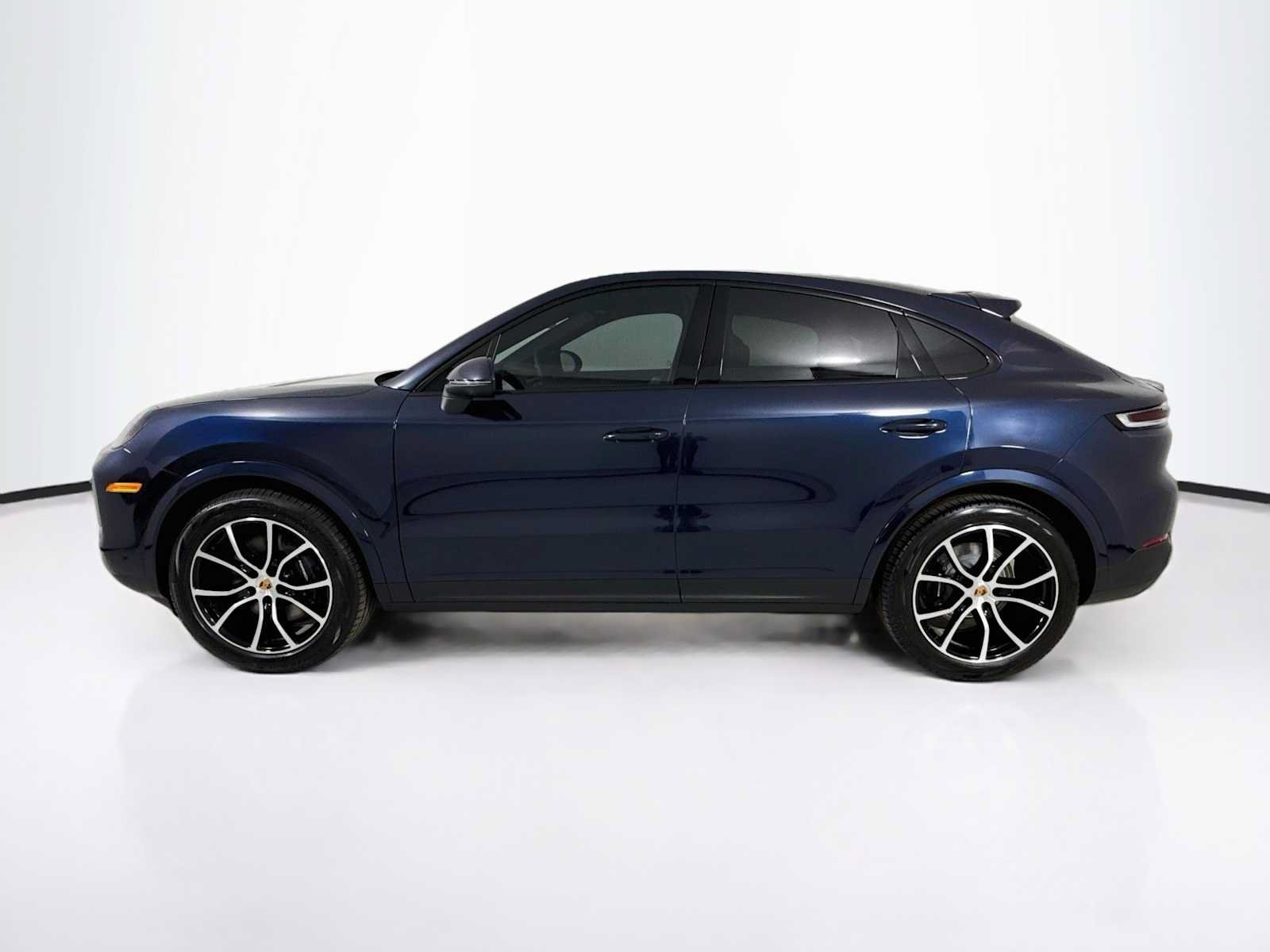 New 2026 Porsche Cayenne Coupe AWD/4WD image 2