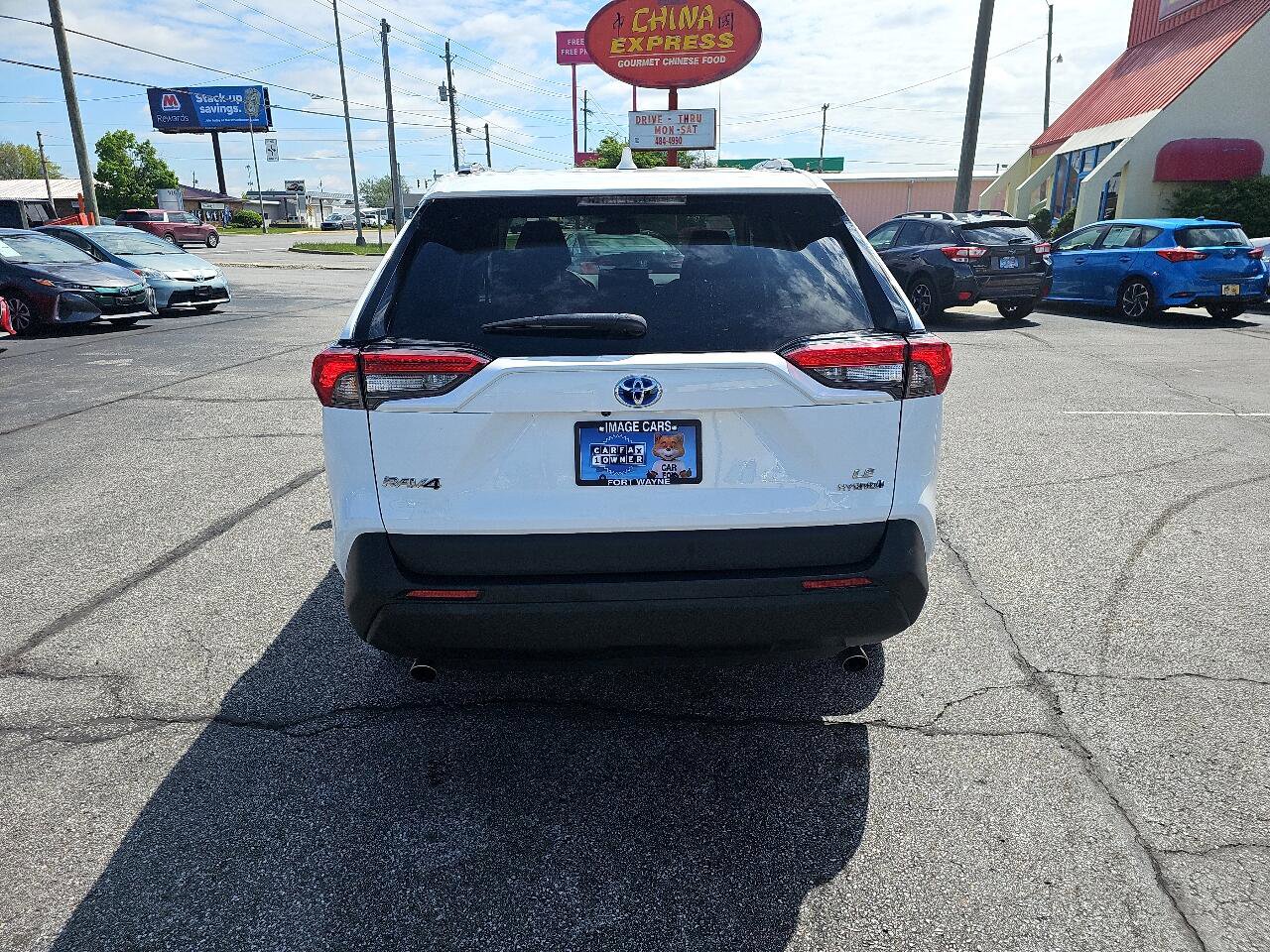 Used 2022 Toyota RAV4 LE image 7