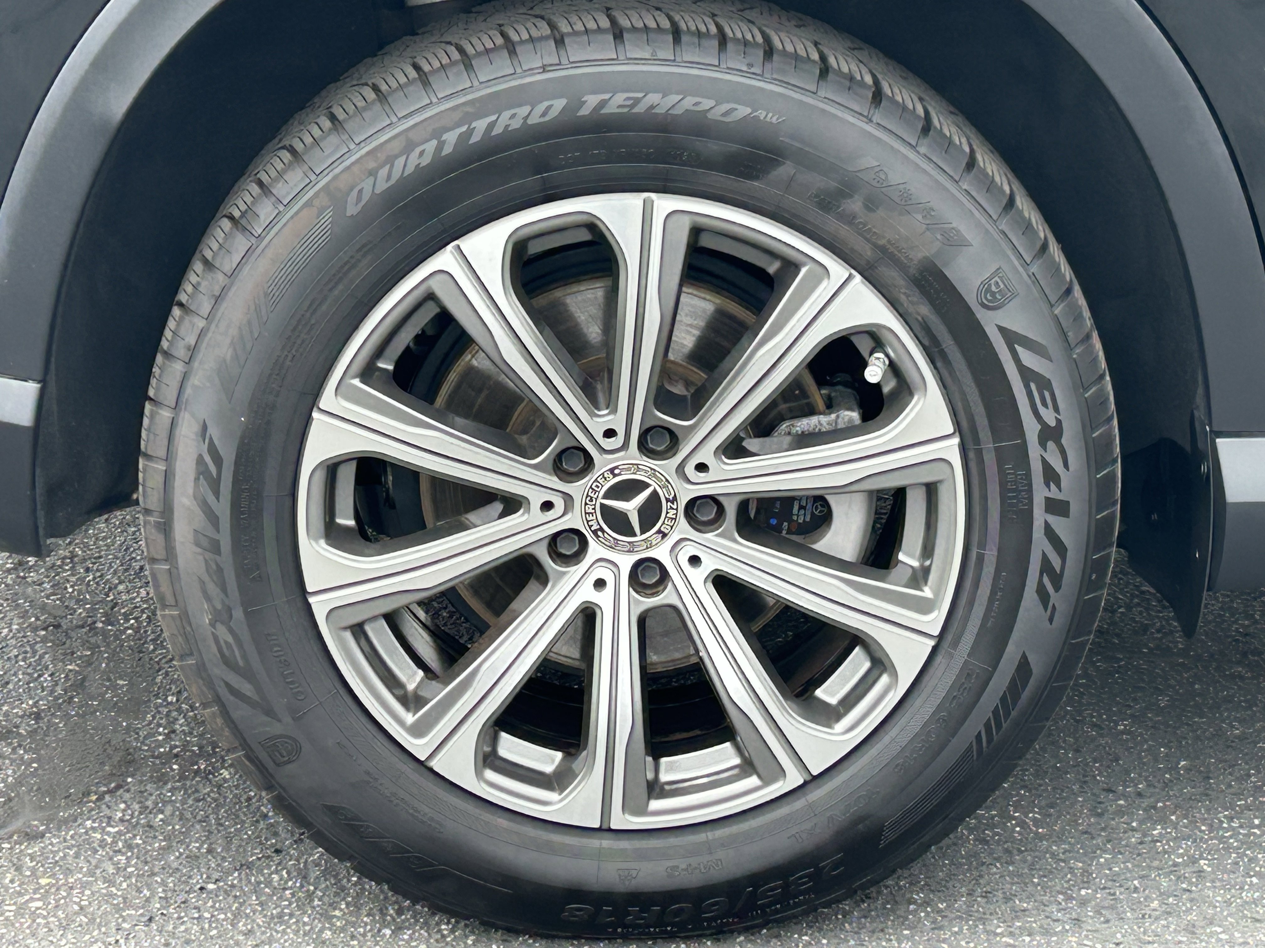 Used 2024 Mercedes-Benz GLC 300 image 7