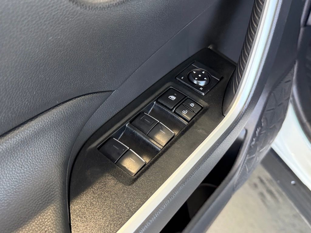 Certified 2025 Toyota RAV4 XLE FWD image 20