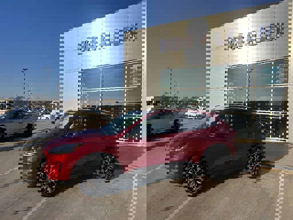 Used 2022 Ford Escape SEL w/ SEL Stealth AWD Package image 2