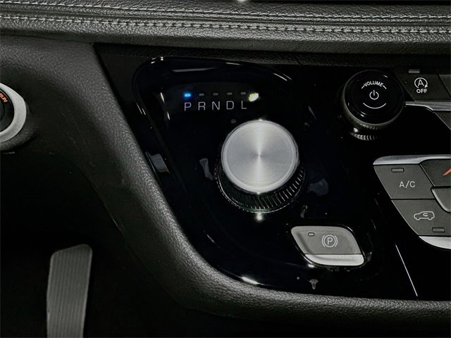 New 2026 Chrysler Pacifica Select image 11
