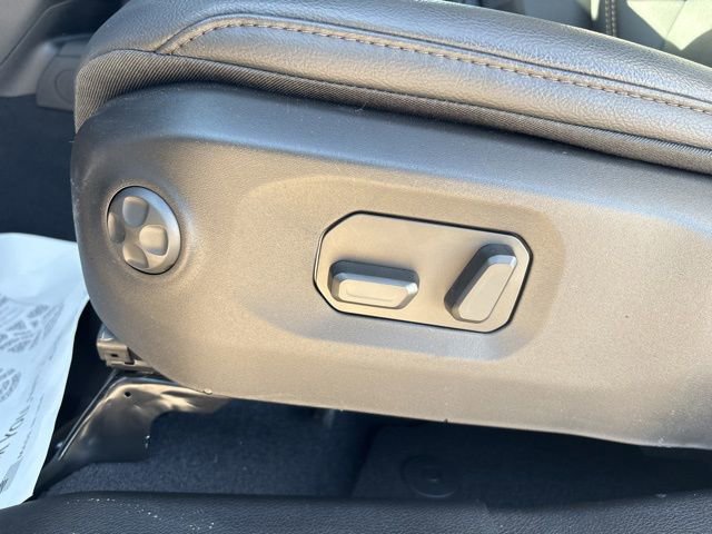 New 2026 Jeep Wrangler Sahara w/ Whitecap Package image 21