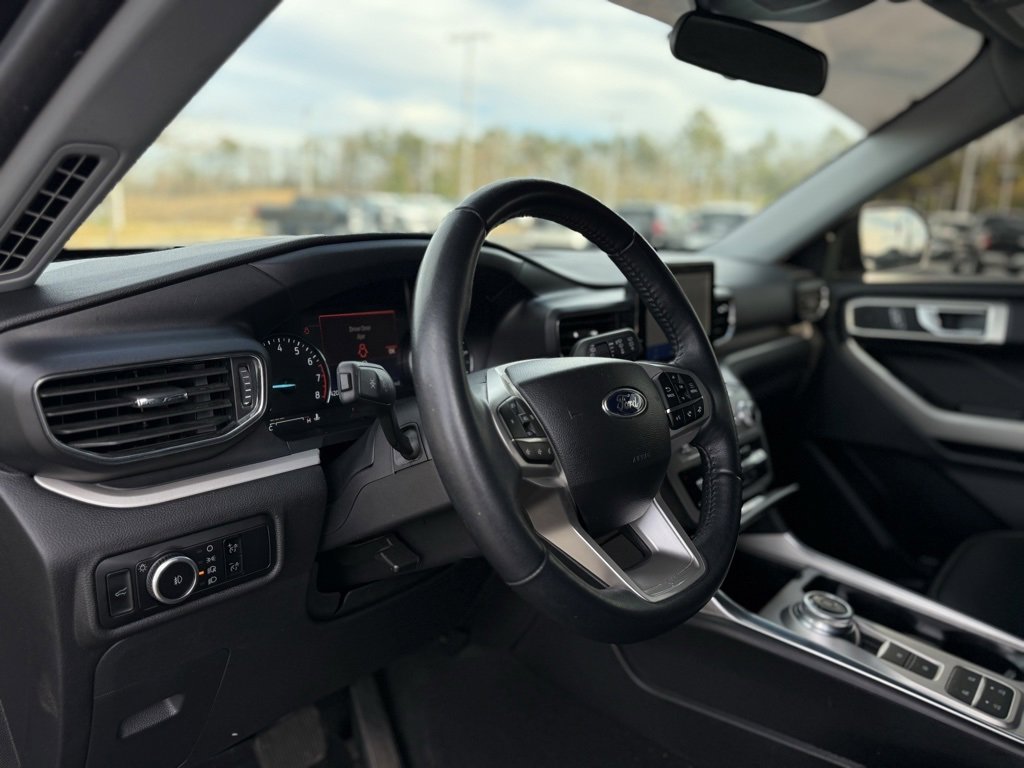 Certified 2023 Ford Explorer XLT w/ Equipment Group 202A image 10