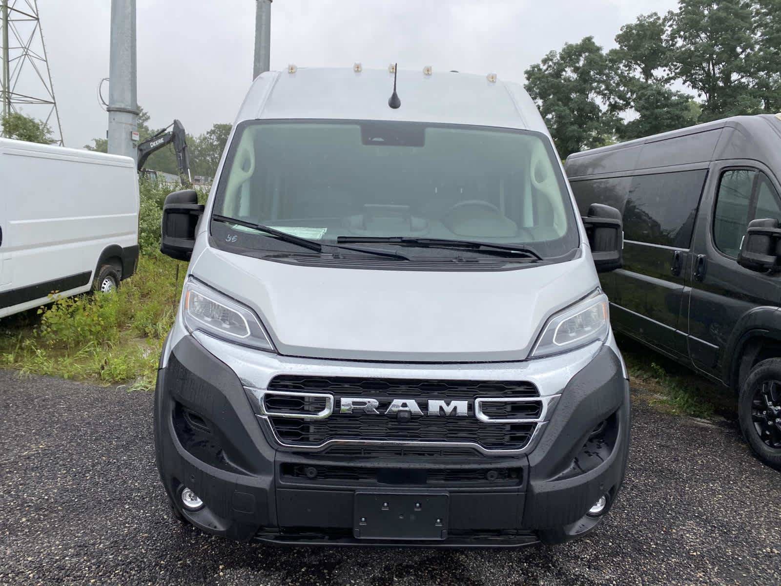 Used 2025 RAM ProMaster 3500 w/ Quick Order Package 22H SLT+ FWD image 2