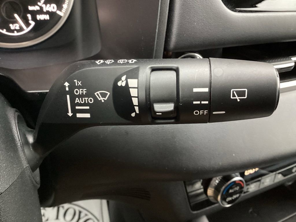 Used 2025 Mitsubishi Outlander AWD image 27