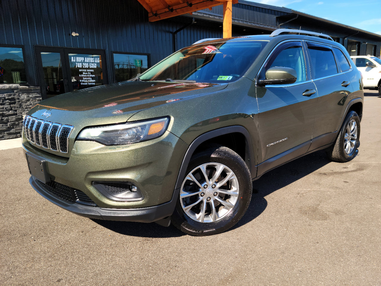 Used 2019 Jeep Cherokee Latitude Plus w/ Cold Weather Group