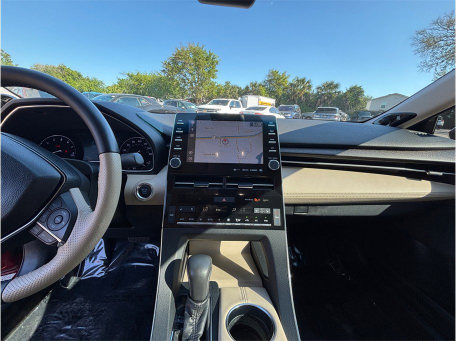 Used 2019 Toyota Avalon Limited w/ Advanced Safety Package FWD image 10