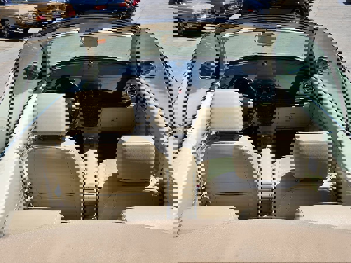 Used 2009 Volkswagen Beetle S image 17