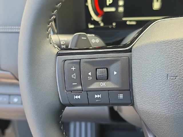 New 2026 Nissan Pathfinder Platinum FWD image 32