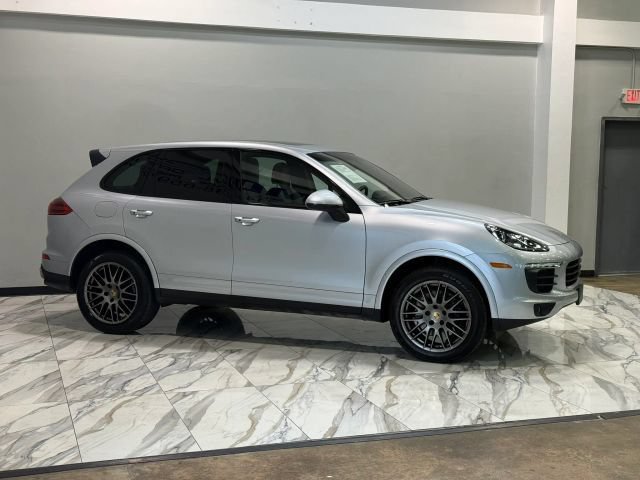 Used 2017 Porsche Cayenne Platinum Edition AWD/4WD image 5