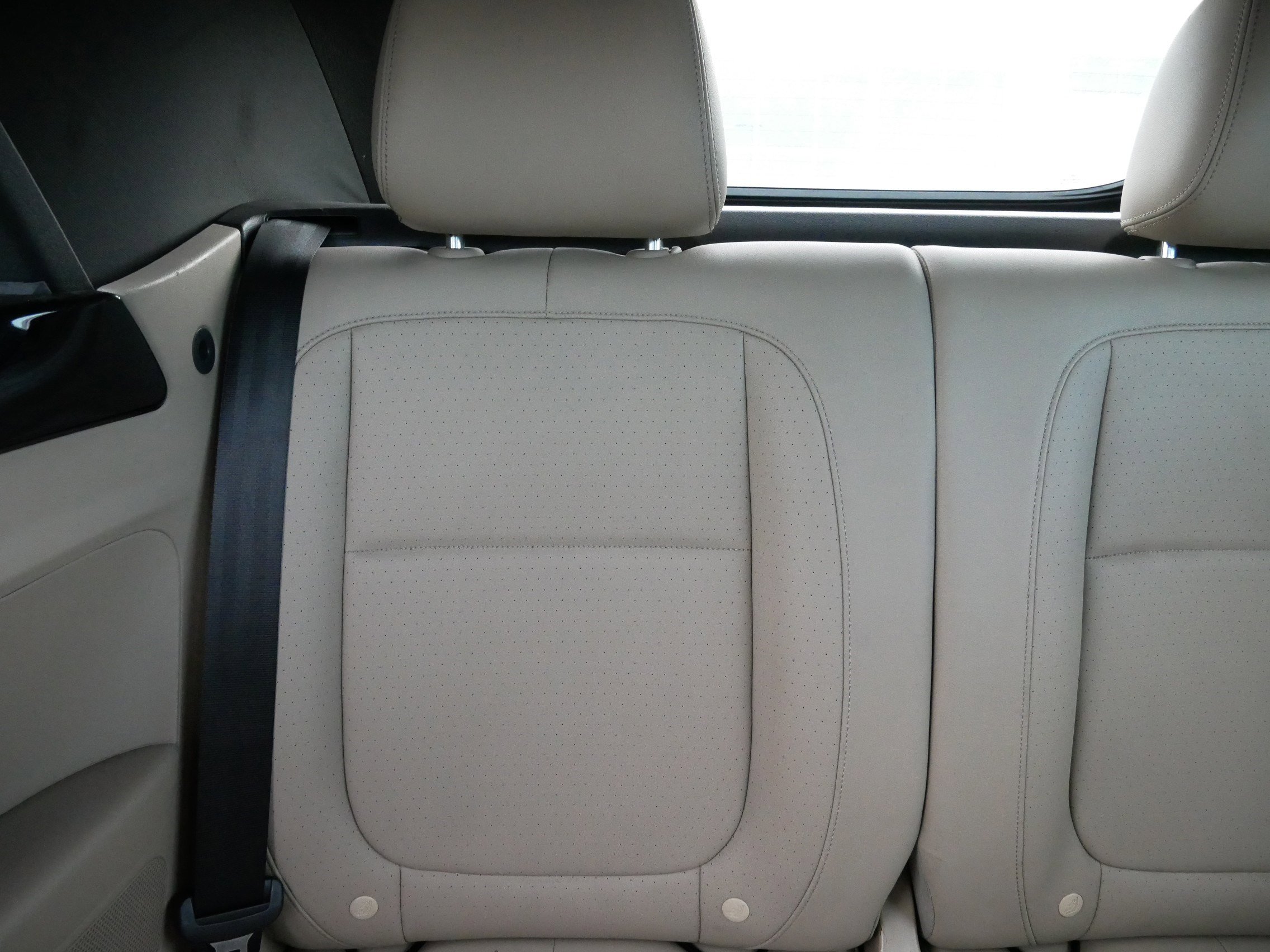 Used 2015 Volkswagen Beetle R-Line image 12