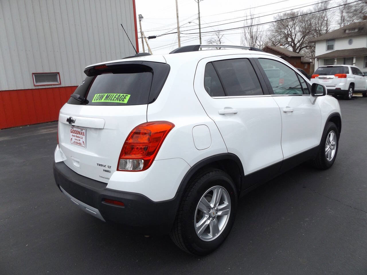 Used 2016 Chevrolet Trax LT w/ LT Sun and Sound Package image 6