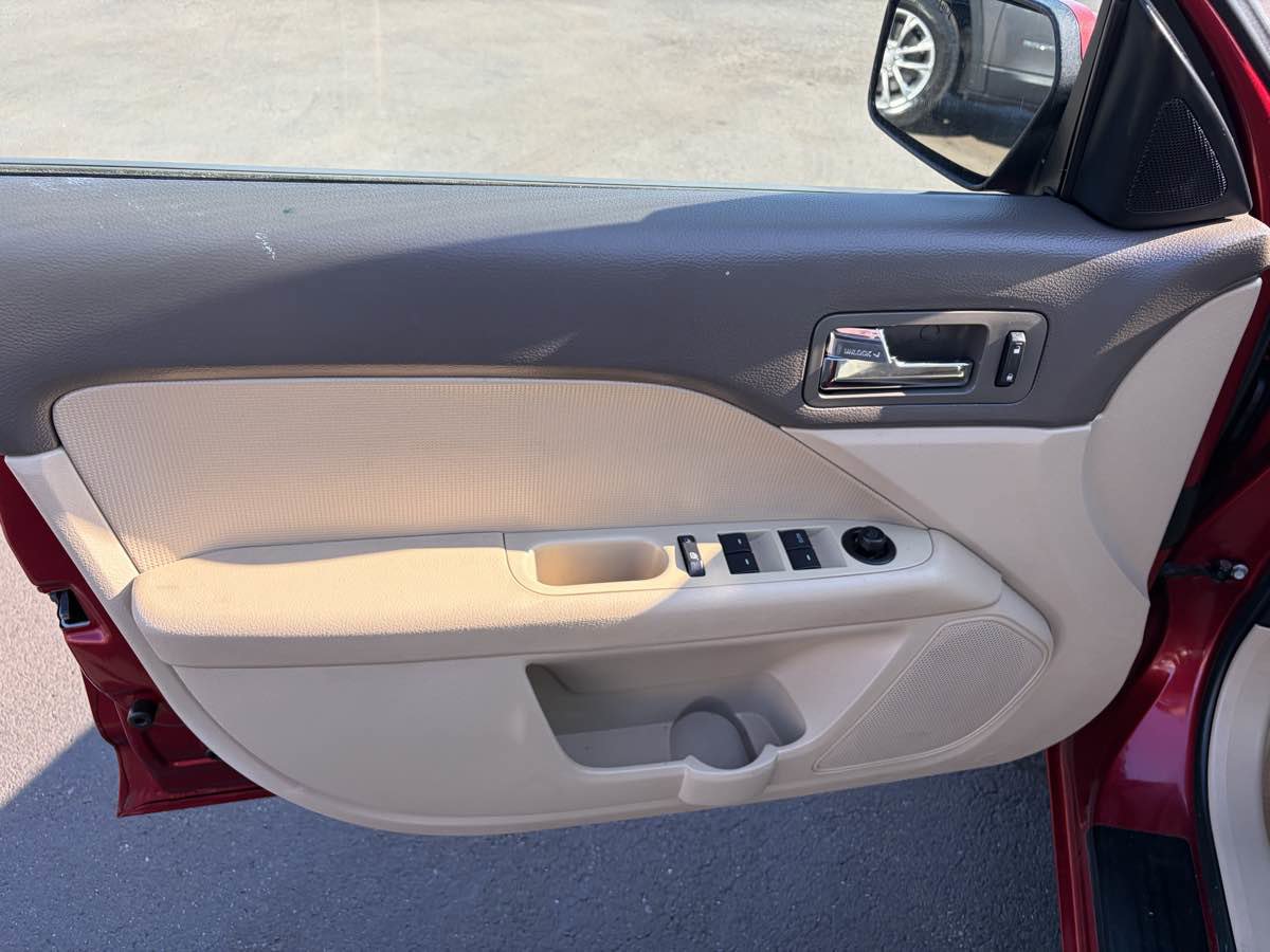 Used 2008 Mercury Milan Premier image 15