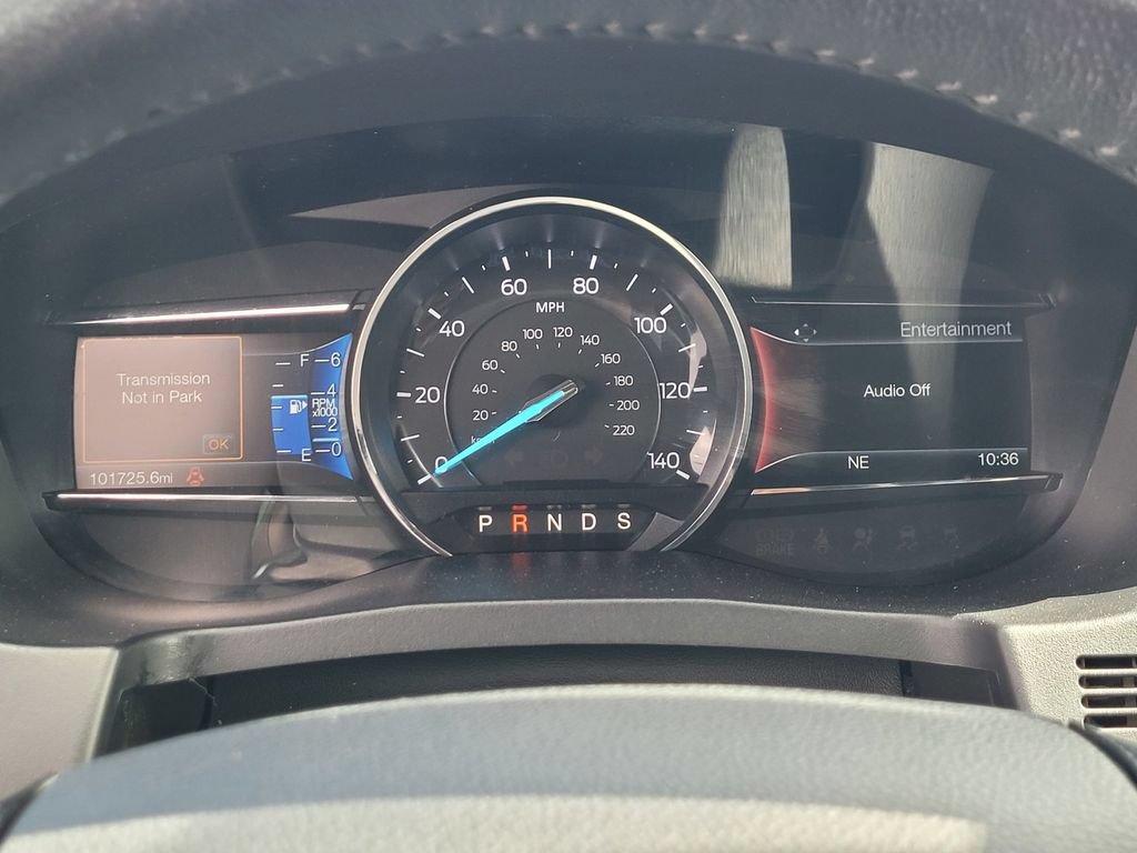 Used 2017 Ford Explorer XLT w/ Equipment Group 202A AWD/4WD image 18
