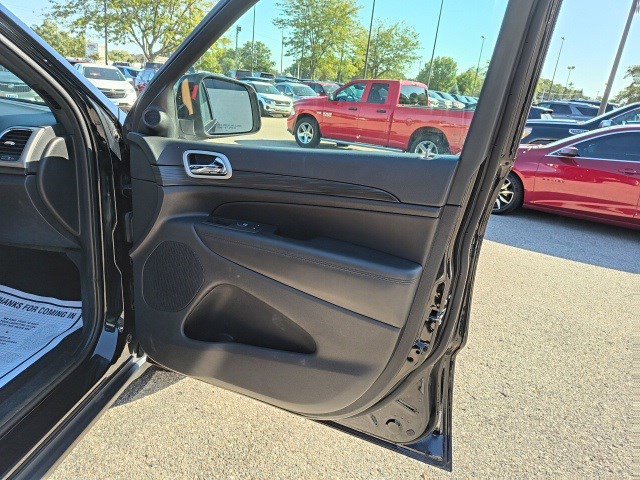 Used 2022 Jeep Grand Cherokee Laredo X image 18