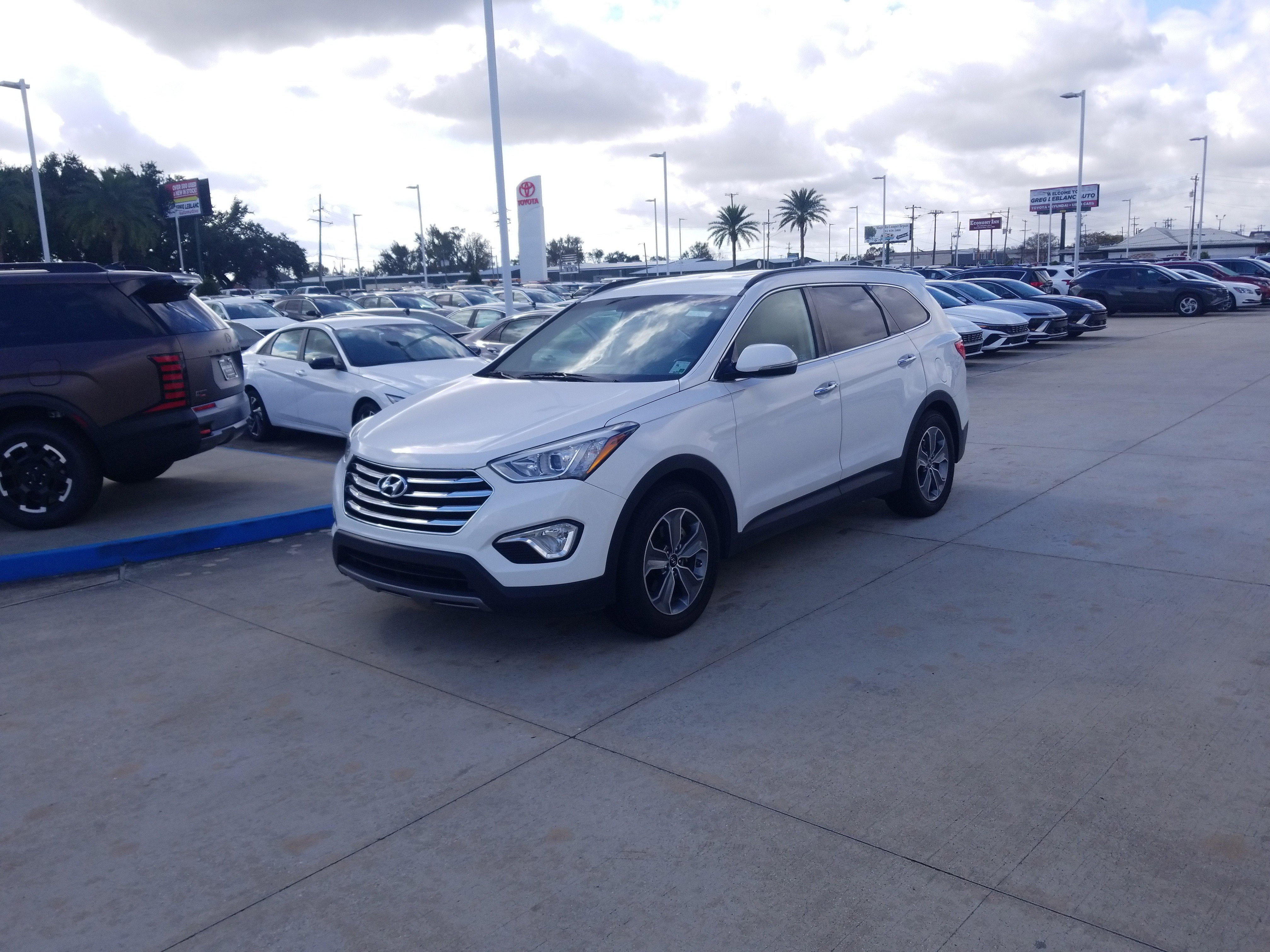 Used 2014 Hyundai Santa Fe Limited image 3