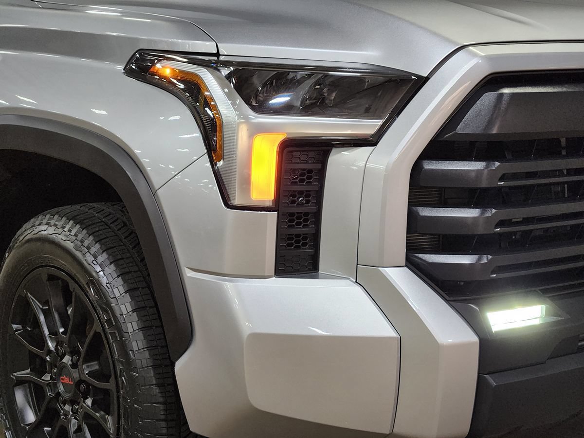 Used 2022 Toyota Tundra SR5 AWD/4WD image 13