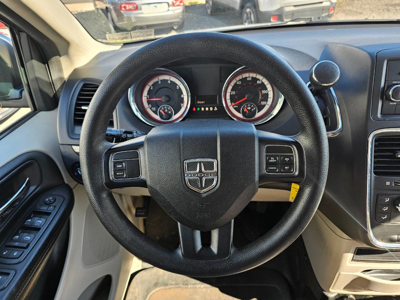 Used 2016 Dodge Grand Caravan SE w/ Quick Order Package 29E SE image 9