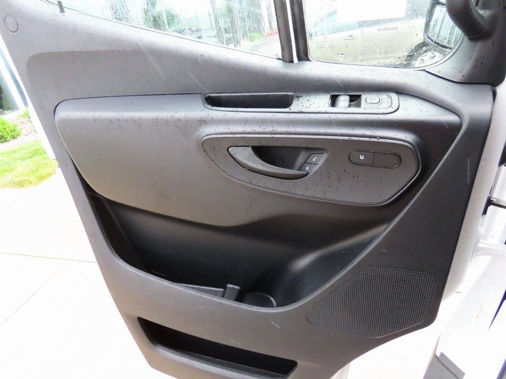 Used 2024 Mercedes-Benz Sprinter 3500 image 15
