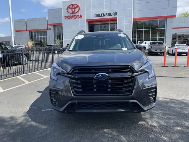 Used 2024 Subaru Ascent Onyx Edition image 3