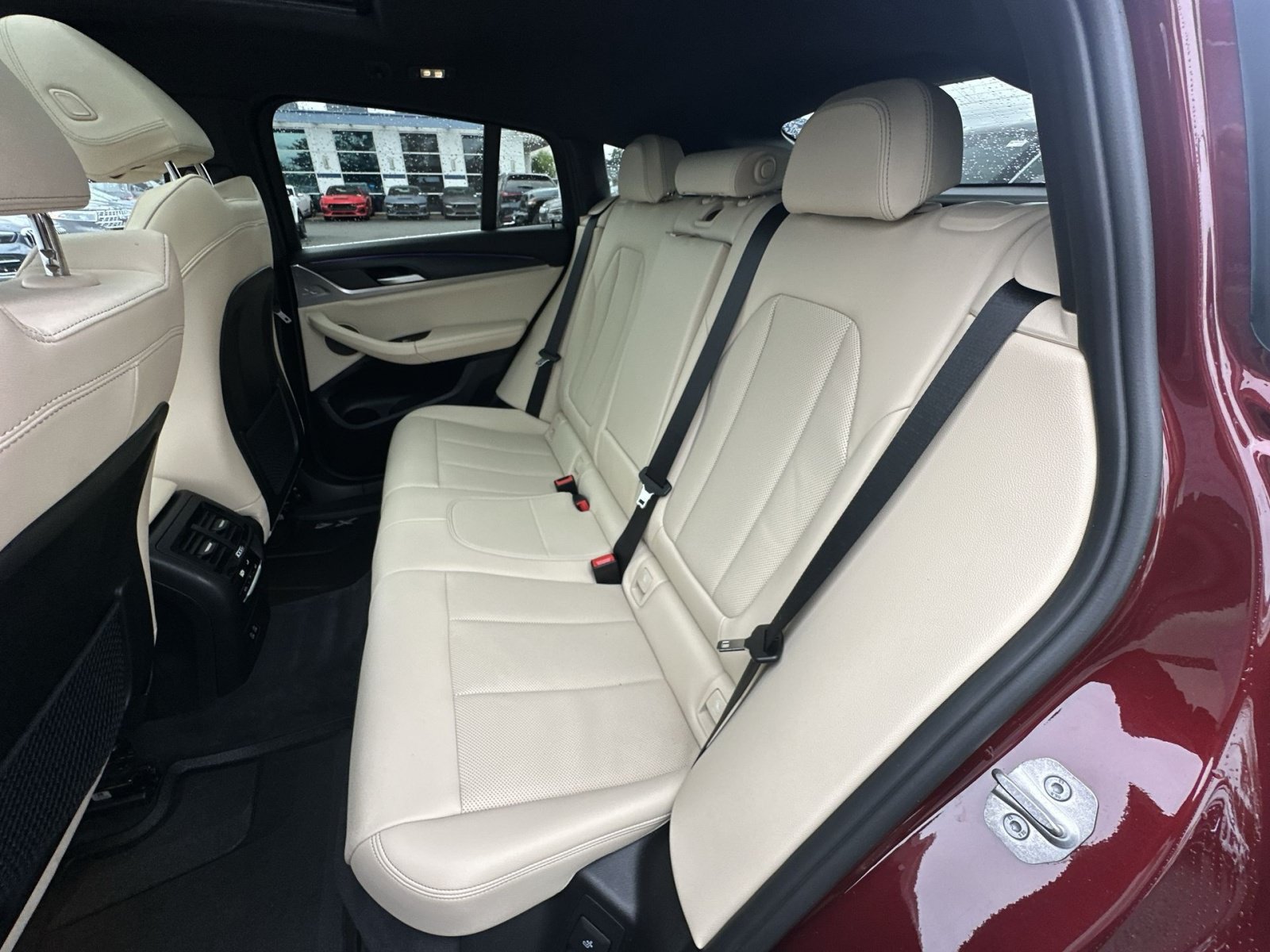 Used 2025 BMW X4 xDrive30i w/ Premium Package AWD/4WD image 33