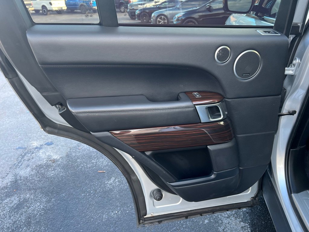Used 2016 Land Rover Range Rover Supercharged image 76