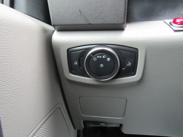 Used 2017 Ford F550 2WD Crew Cab Super Duty image 45