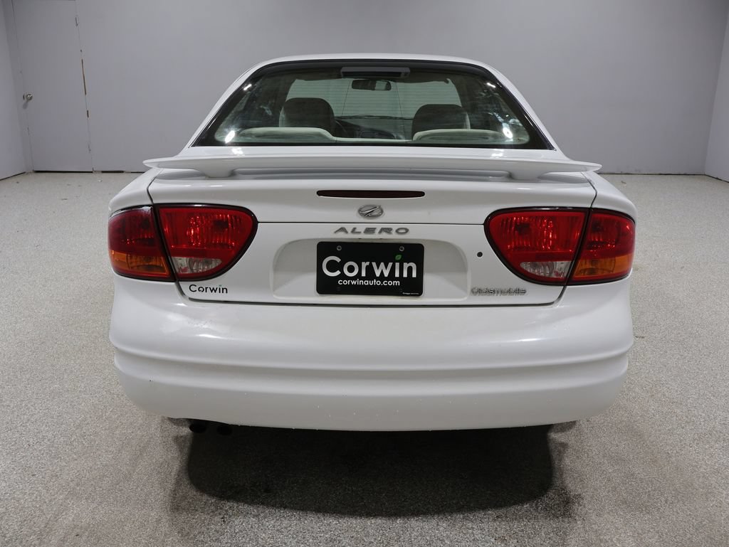 Used 2003 Oldsmobile Alero GL FWD image 3