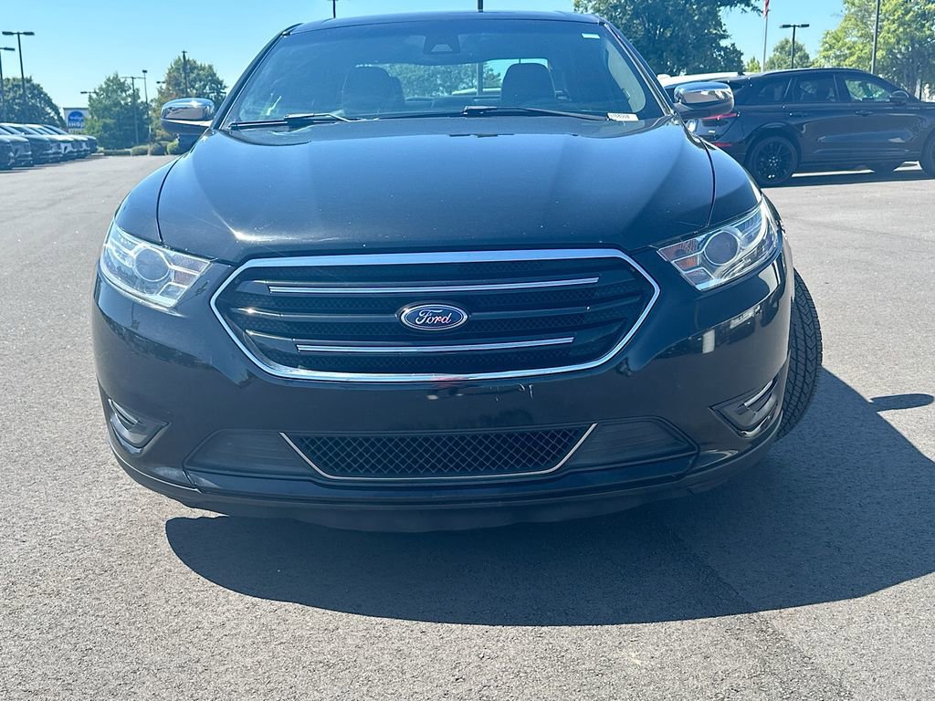 Used 2017 Ford Taurus Limited FWD image 5
