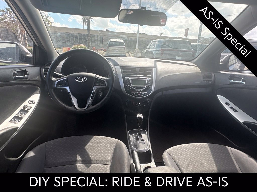 Used 2013 Hyundai Accent SE FWD image 4