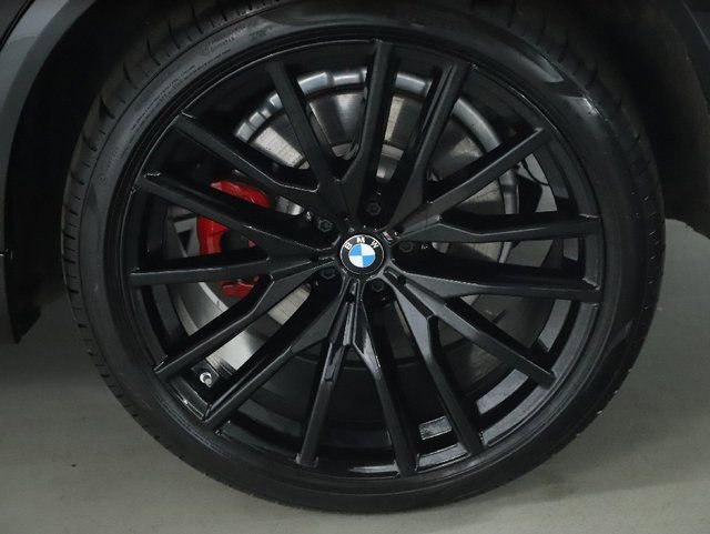 Used 2025 BMW X5 M60i AWD/4WD image 41