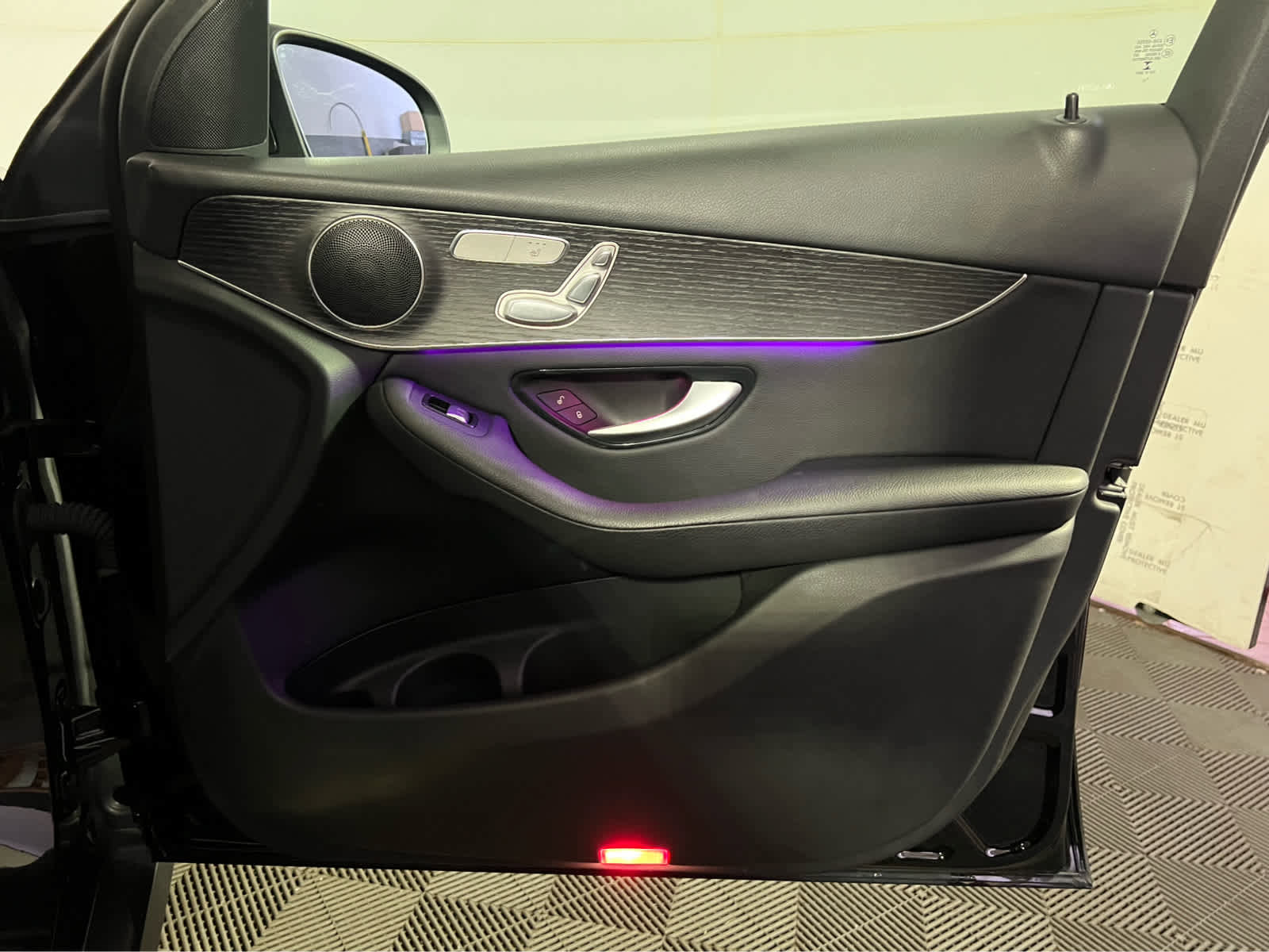 Used 2022 Mercedes-Benz GLC 300 4MATIC image 31