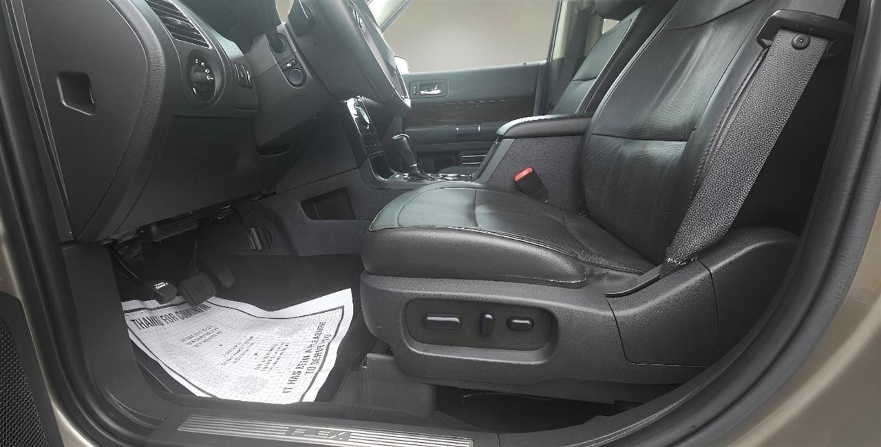 Used 2014 Ford Flex Limited w/ Equipment Group 303A AWD/4WD image 10