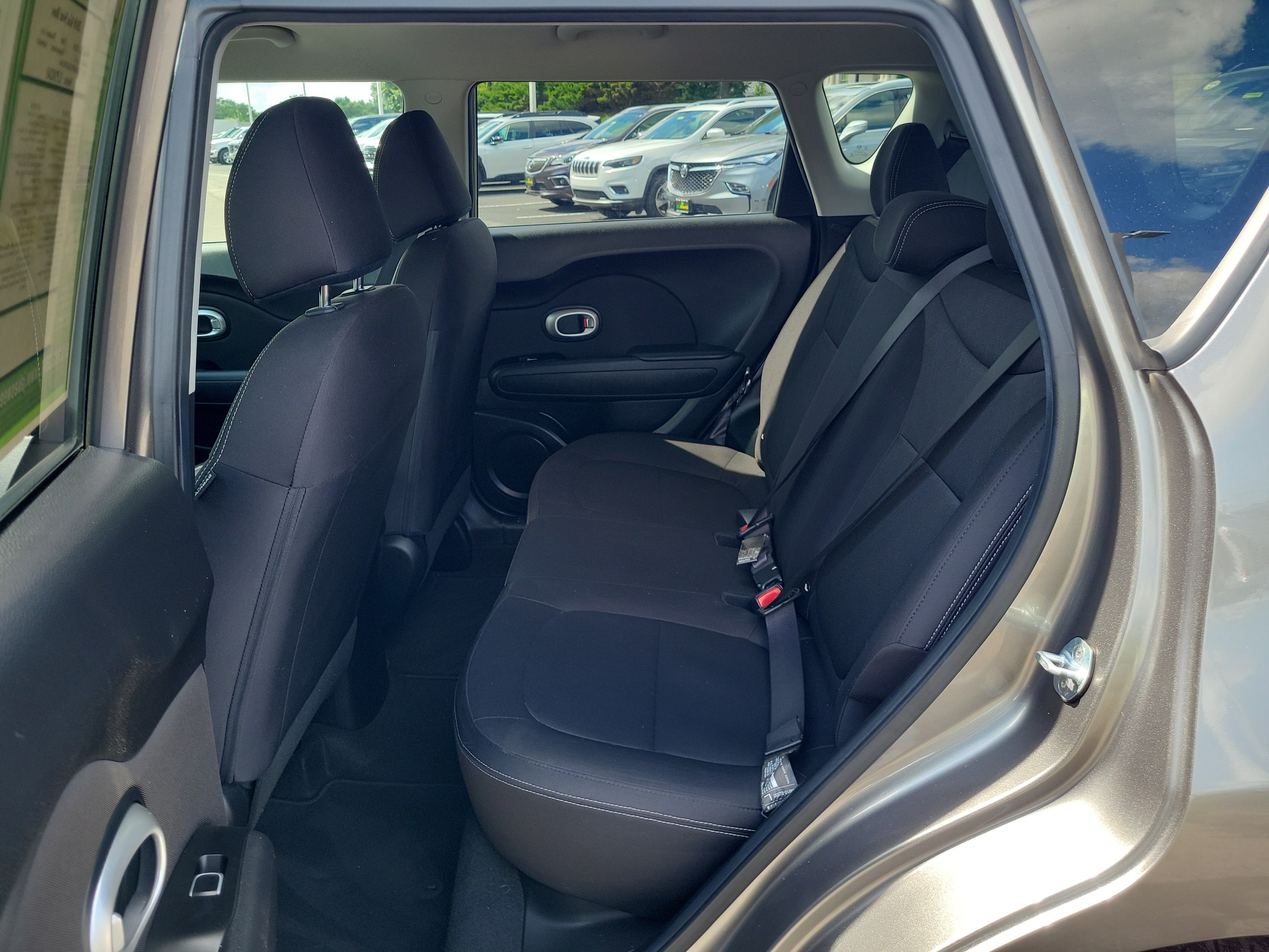 Used 2018 Kia Soul FWD image 11