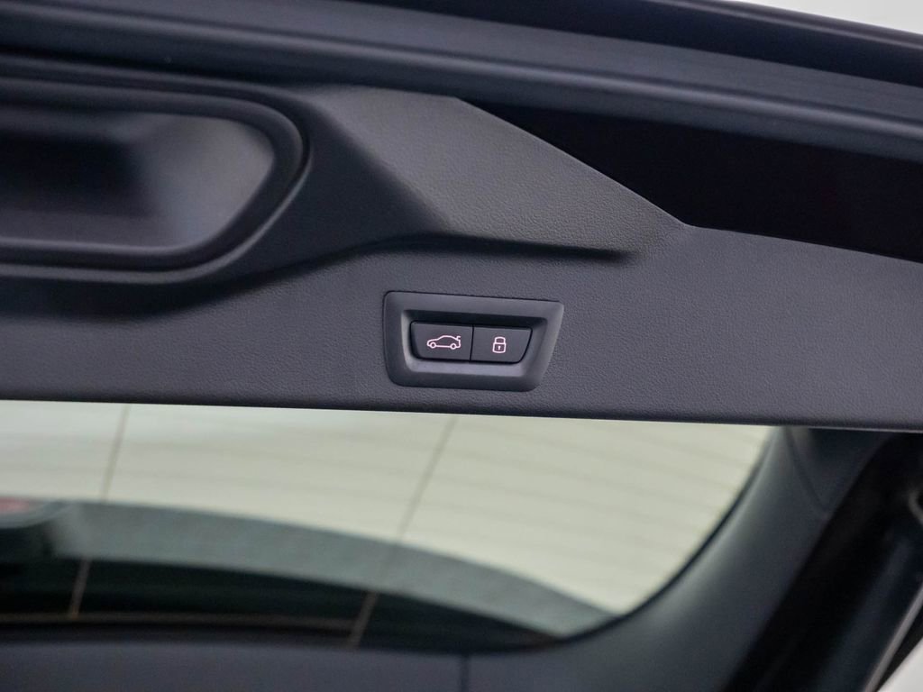 Used 2023 BMW X5 xDrive40i w/ Executive Package image 35