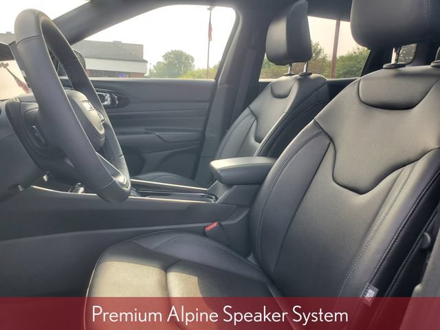 Used 2025 Jeep Compass Limited w/ Sun & Sound Group AWD/4WD image 6