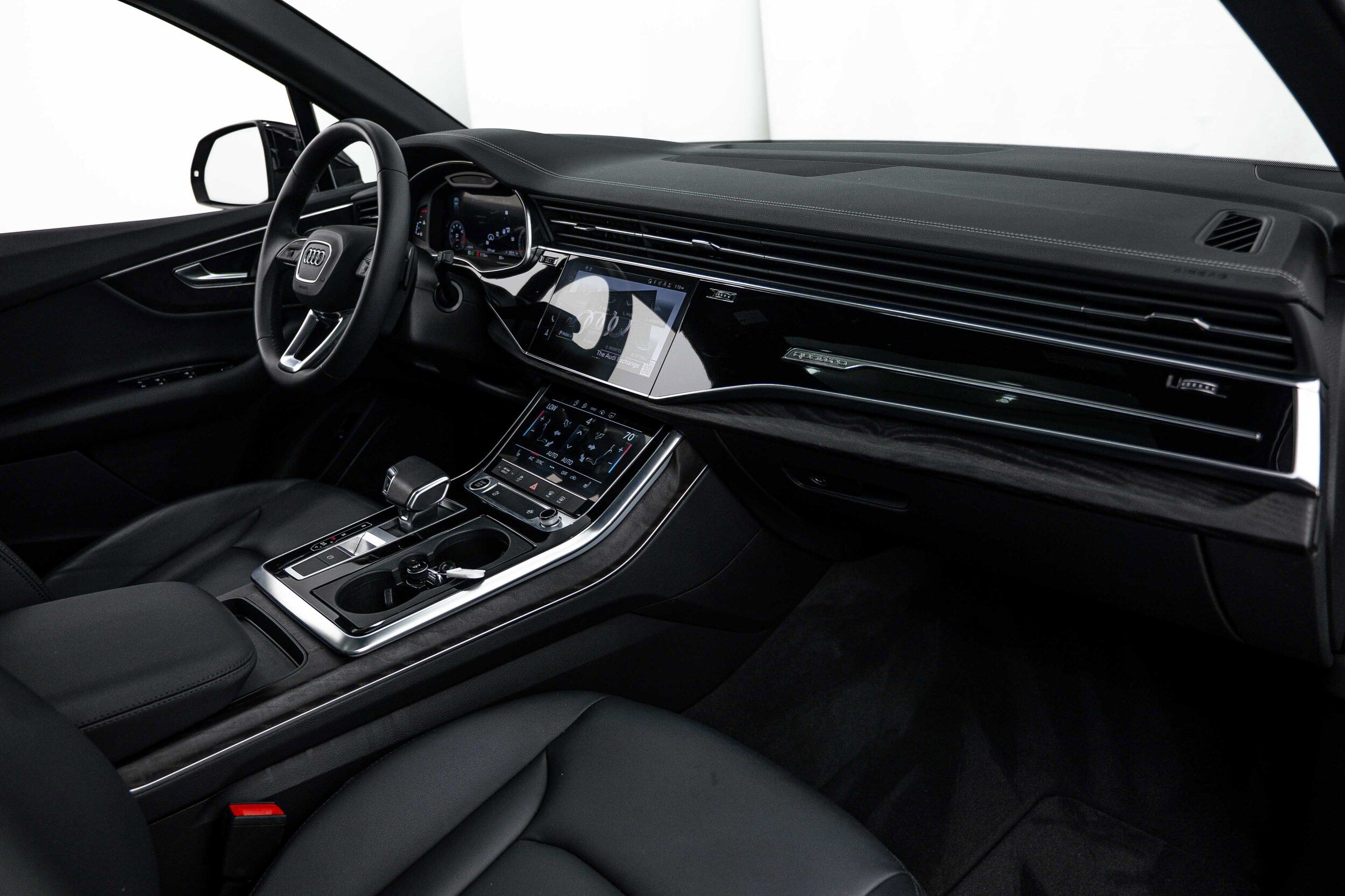 Certified 2023 Audi Q7 2.0T Premium w/ Convenience Package AWD/4WD image 8
