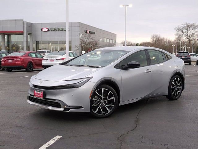Used 2026 Toyota Prius Plug-In Hybrid image 2