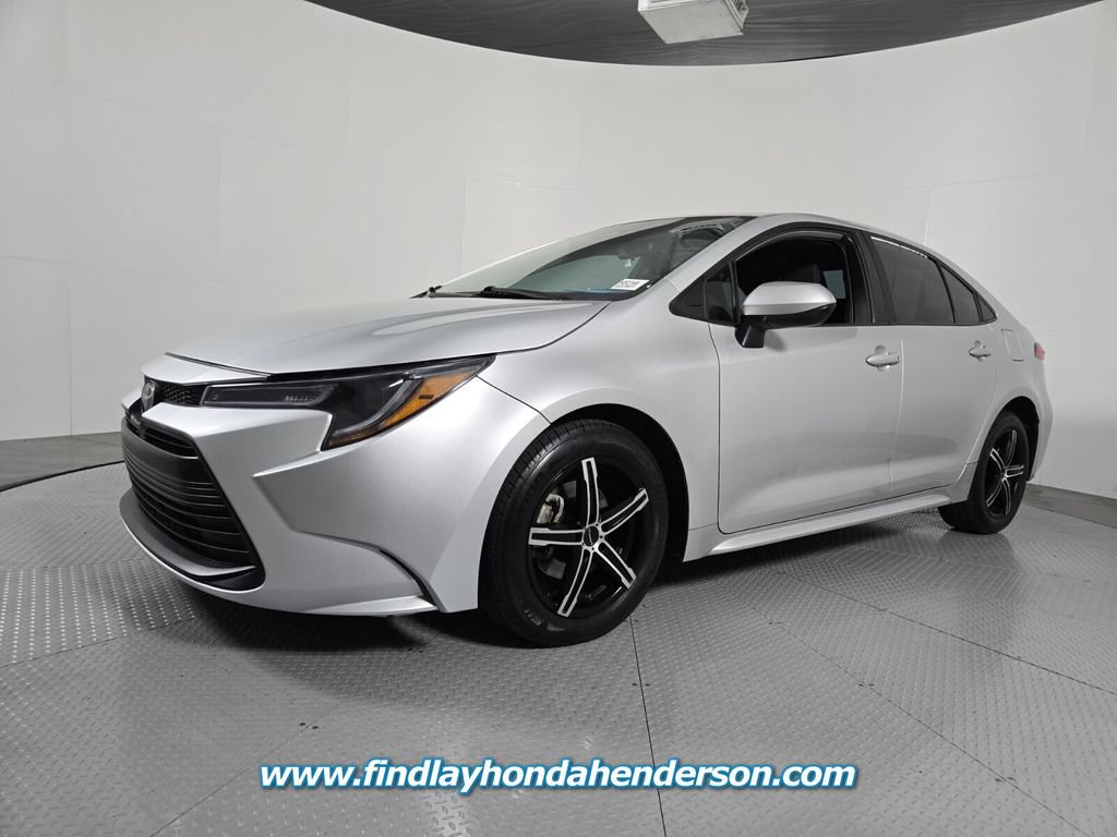 Used 2023 Toyota Corolla LE FWD video 2