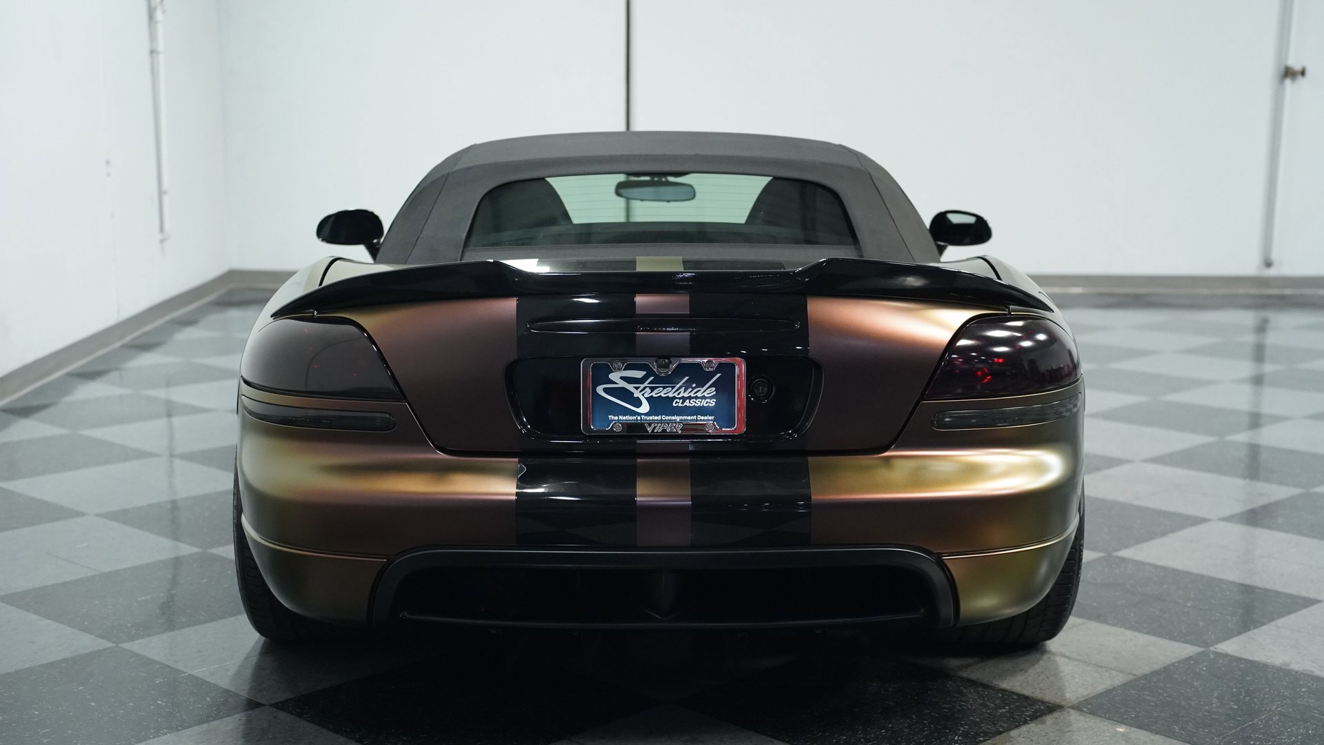 Used 2006 Dodge Viper SRT-10 image 9