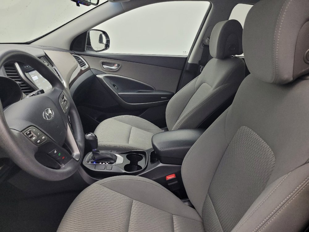 Used 2017 Hyundai Santa Fe SE image 17