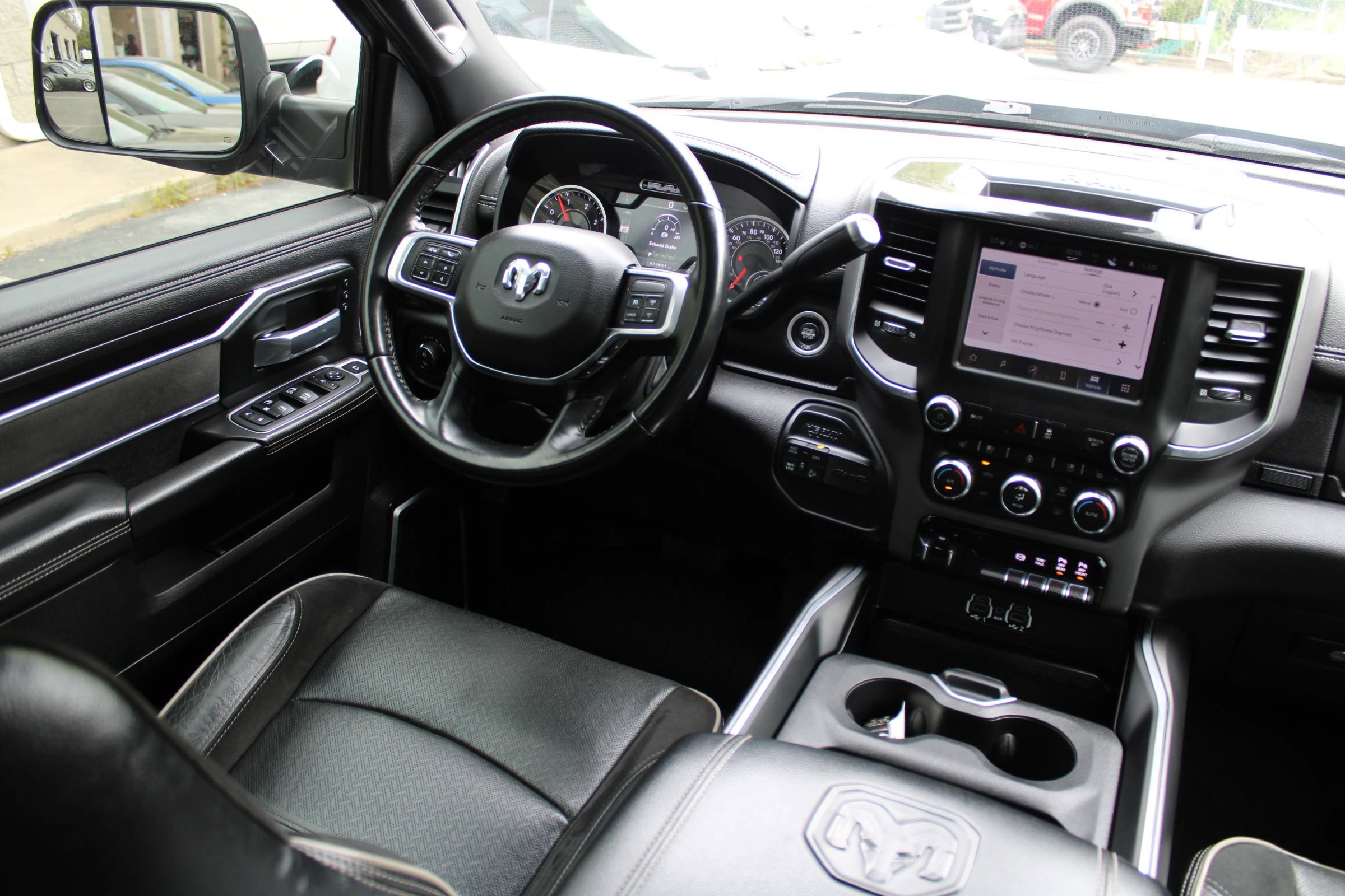 Used 2022 RAM 2500 Laramie AWD/4WD image 12