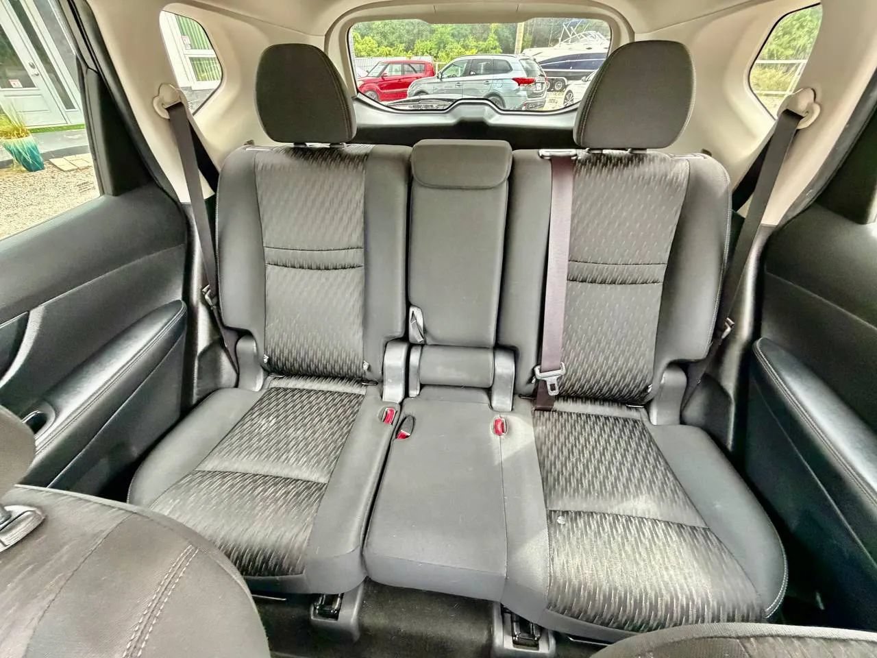 Used 2019 Nissan Rogue SV AWD/4WD image 9