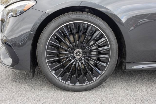 New 2026 Mercedes-Benz E 350 4MATIC Sedan image 5