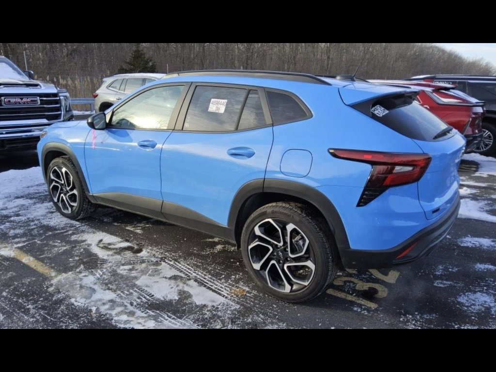 Used 2024 Chevrolet Trax RS w/ Sunroof Package image 36