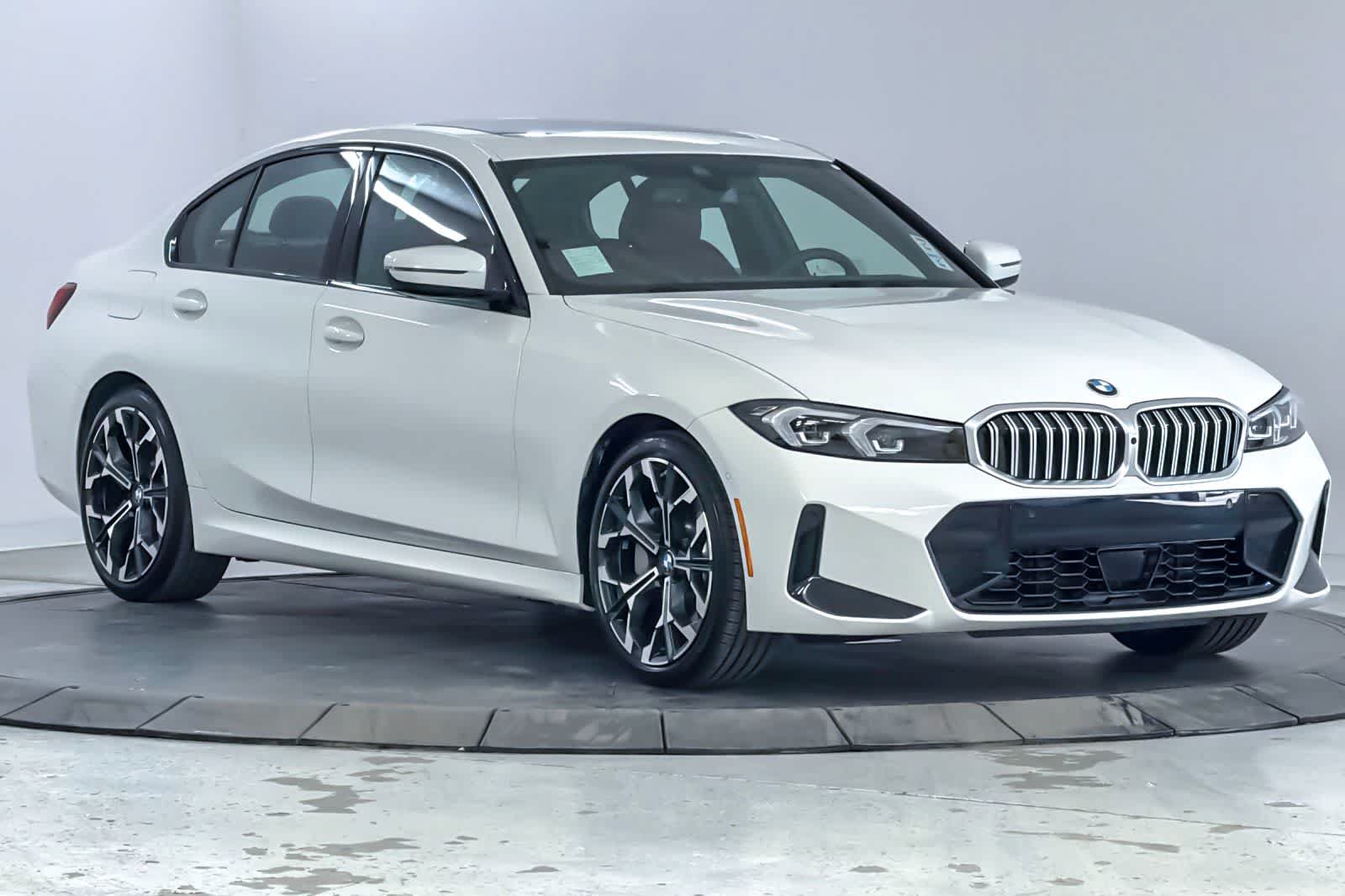 Used 2026 BMW 330i Sedan RWD image 9