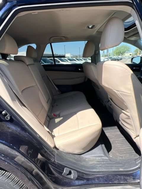 Used 2018 Subaru Outback 2.5i Limited AWD/4WD image 31